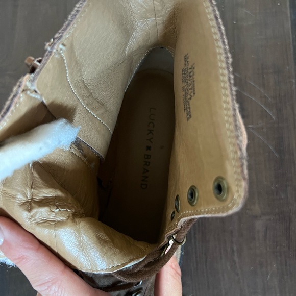 Lucky Brand Short Boot - Picture 4 of 5
